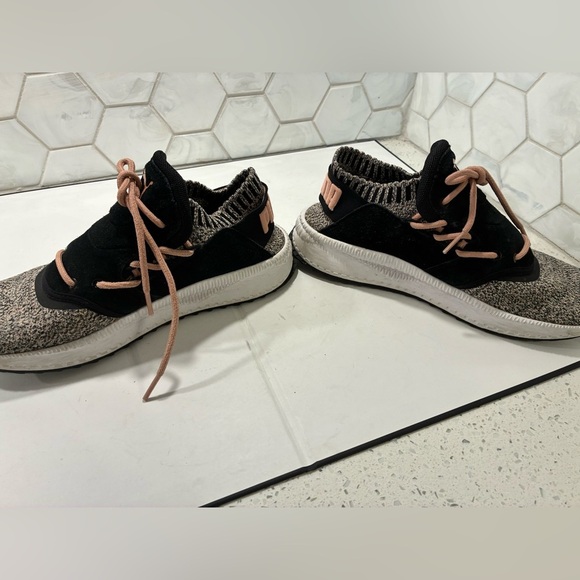 Puma Tsugi Shinsei Woman’s Training Sneaker Size 9 Black Gray Pink Lightweight - Picture 3 of 10